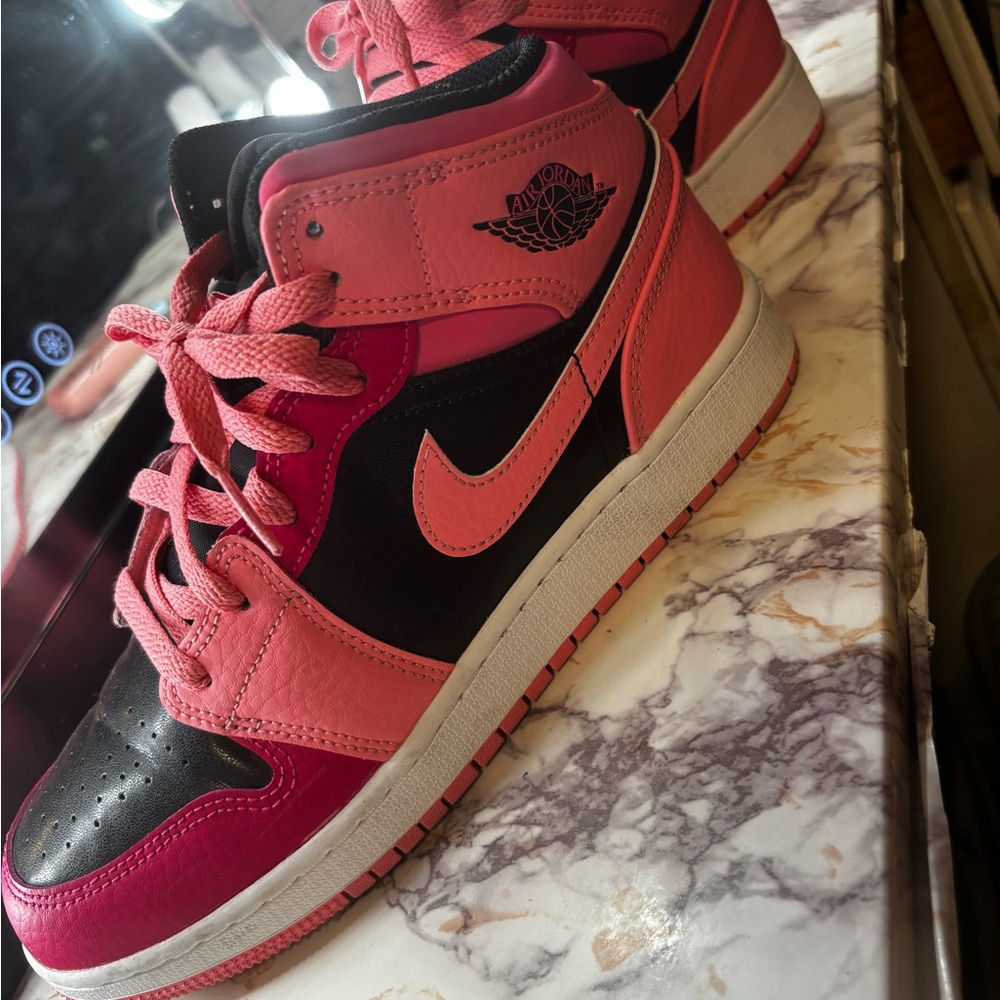 Pink and black Air Jordan 1